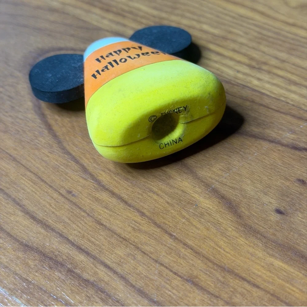 Walt Disney World Parks Vintage Car Antenna Topper Happy Halloween Candy Corn